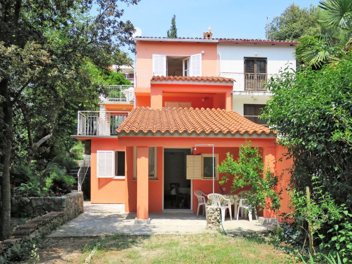 Pineta - Roj104 By Interhome *